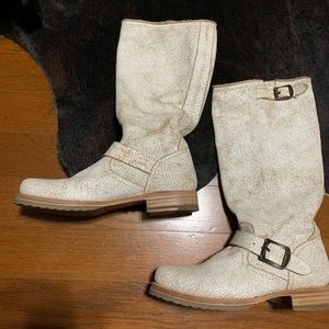 Frye cracked leather boots